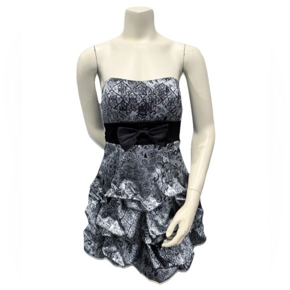 Ruby Rox Strapless Black White Ruffle Party Dress Juniors 7 Bow Homecoming - Picture 1 of 9